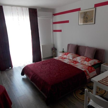 Hanifa Apartmani Ровинь Экстерьер фото