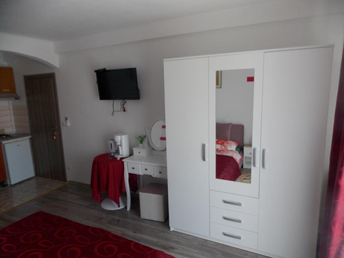 Hanifa Apartmani Ровинь Экстерьер фото